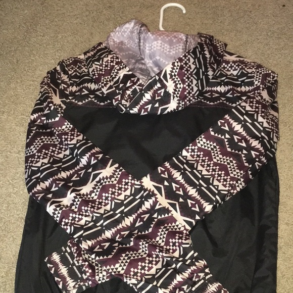 windbreaker - Picture 5 of 5